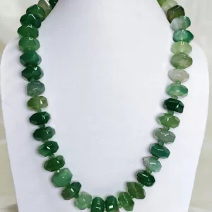 Green Queen - Double cushion cut beads of Onyx in all shades of tropical and monsoon green flecked with varying shades of white come together in this knotted 18” single strand necklace. DN0036
