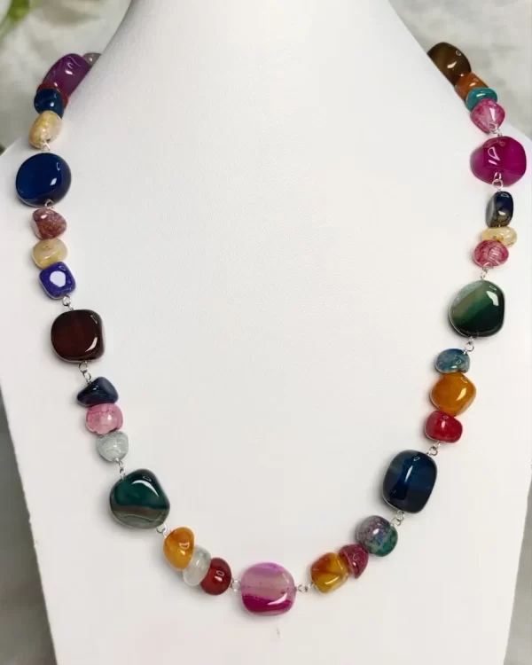 Pretty Power – DN0398 - Multi-coloured and multi-sized Onyx tumbles come together in a 19” splash of colour.